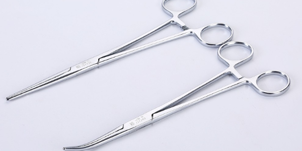 使用持針鉗需要注意哪些事項(xiàng)