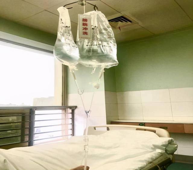 如何使用膀胱沖洗管路