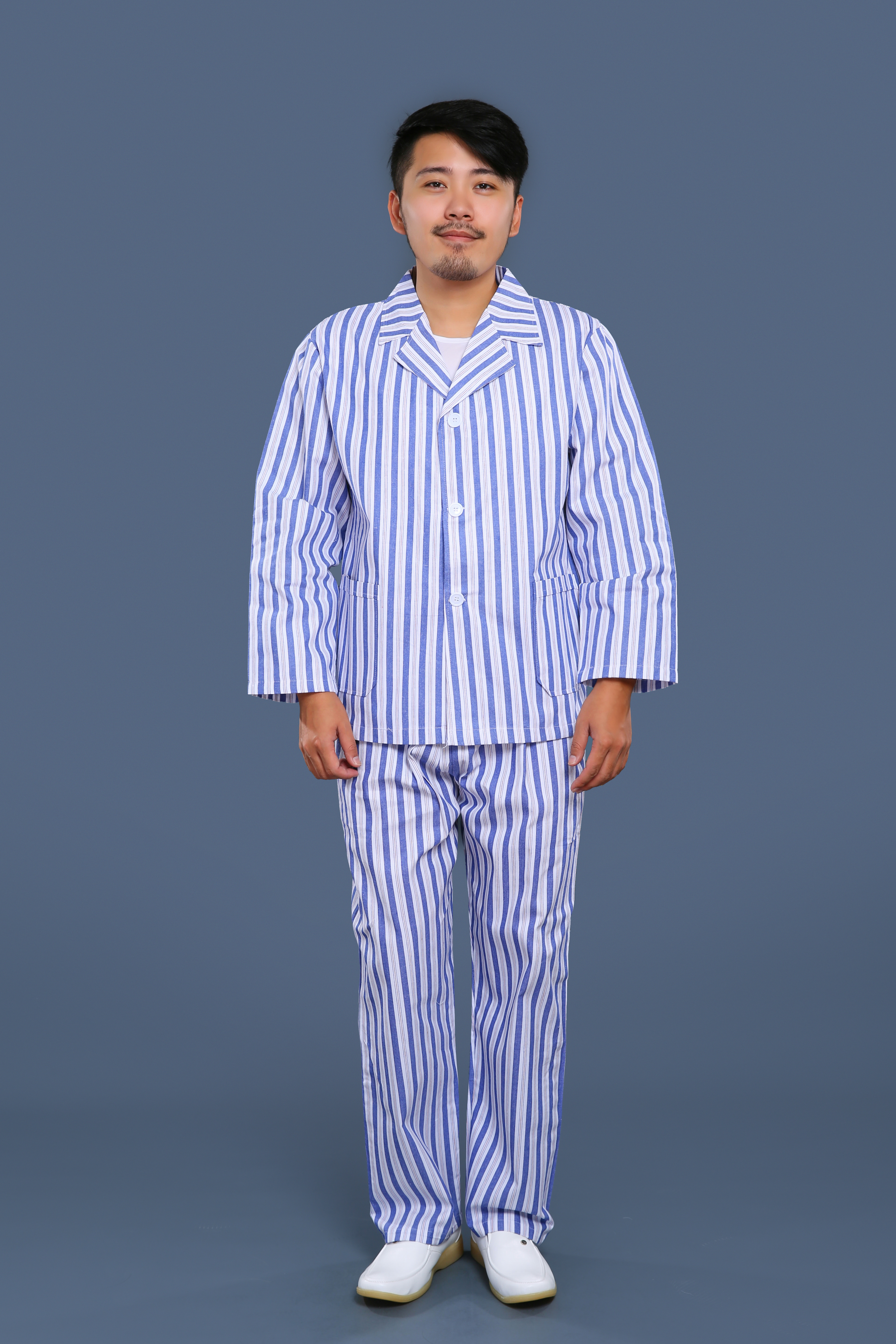 藍白條紋翻領(lǐng)病號服 藍白條紋翻領(lǐng)病號服